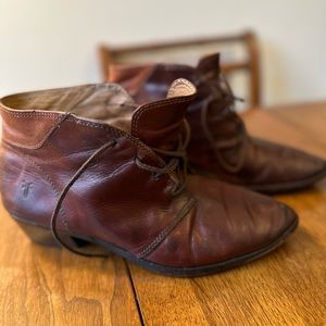 Brown burgundy FRYE ankle boots women’s 7.5/8